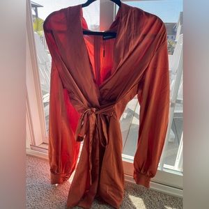 “pretty little thing” burnt orange romper. never worn 🧡